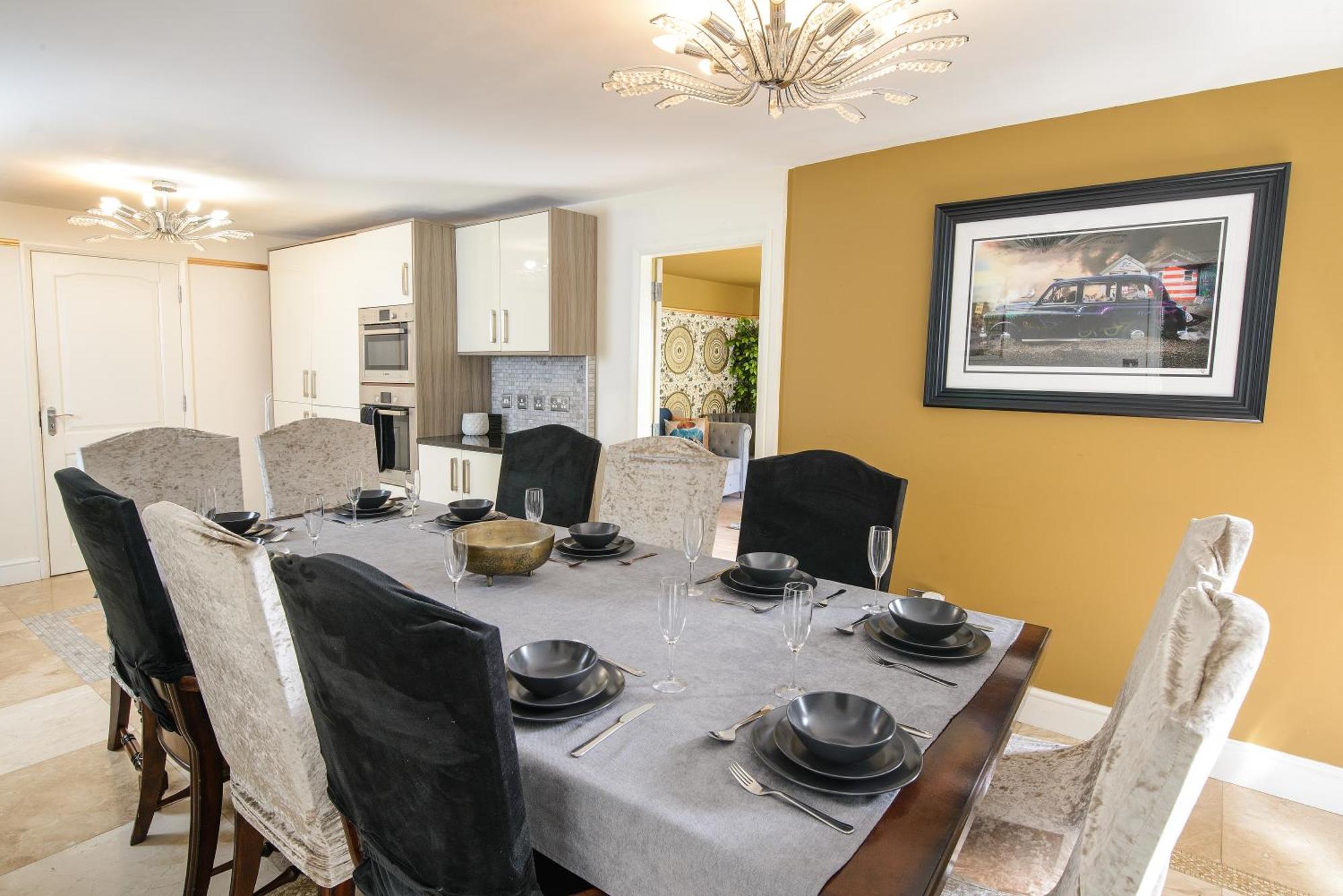 Deluxe 4 Or 5 Bed House With Hot Tub, Cinema Room Sleeps 15 Saffron Walden Dış mekan fotoğraf