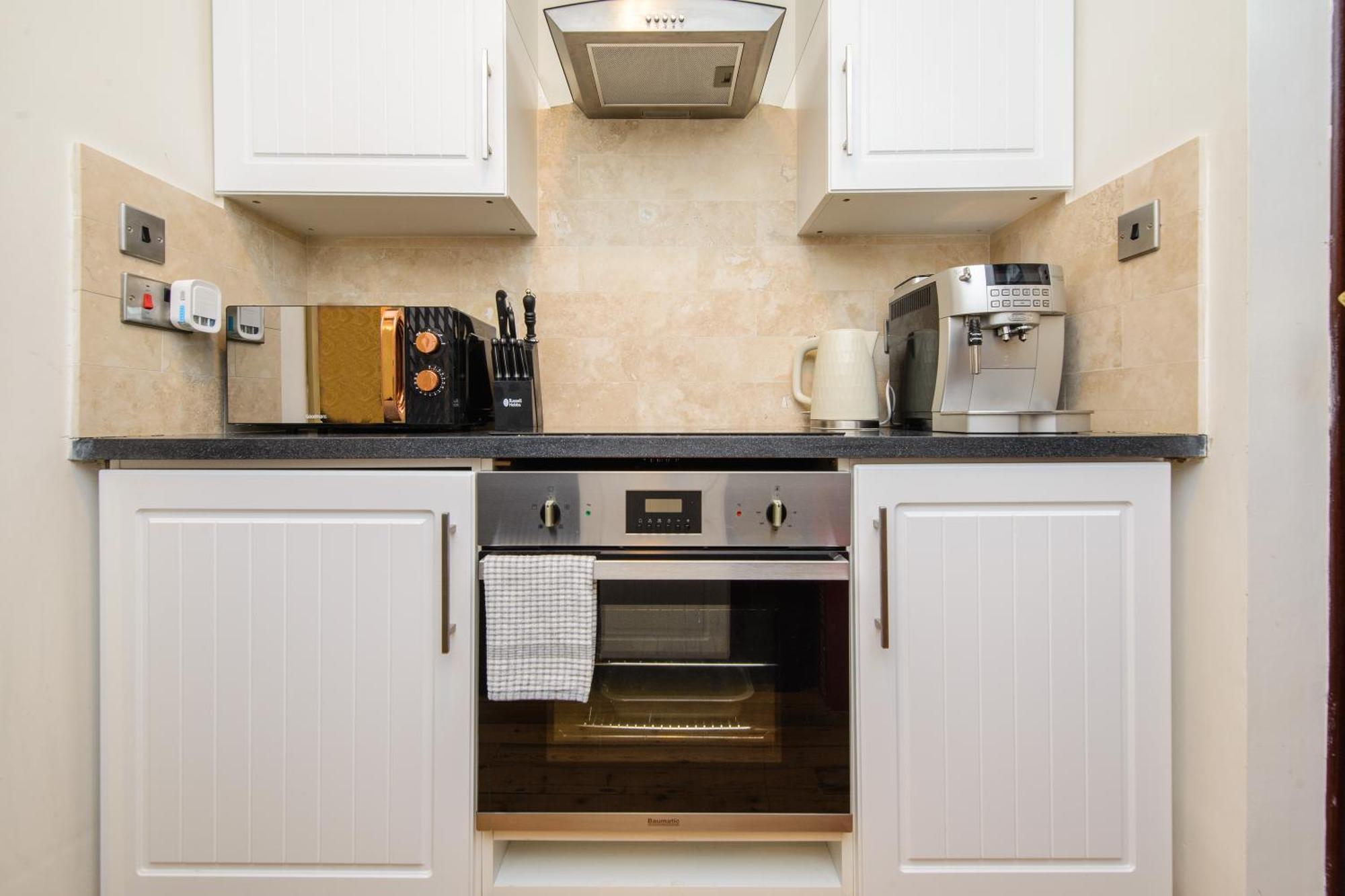 Deluxe 4 Or 5 Bed House With Hot Tub, Cinema Room Sleeps 15 Saffron Walden Dış mekan fotoğraf