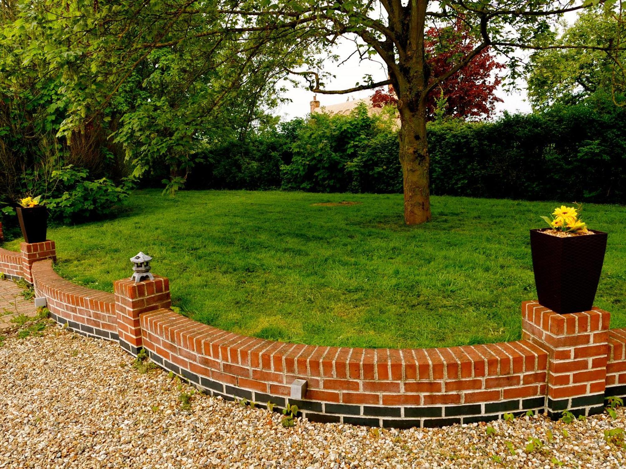 Deluxe 4 Or 5 Bed House With Hot Tub, Cinema Room Sleeps 15 Saffron Walden Dış mekan fotoğraf